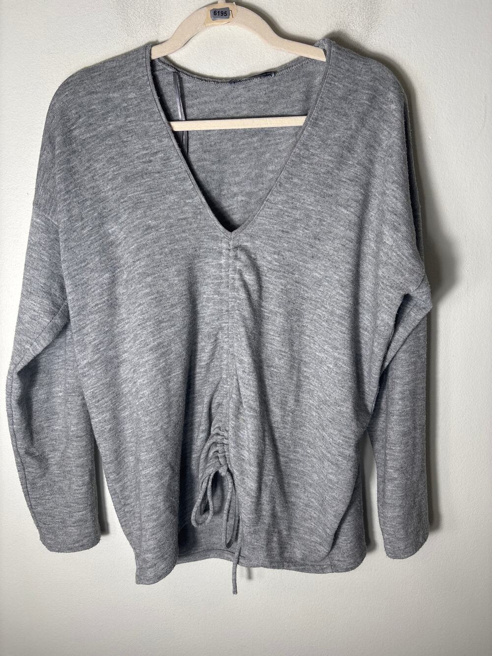 Zara Gray Long Sleeve Knit Shirt Sz M